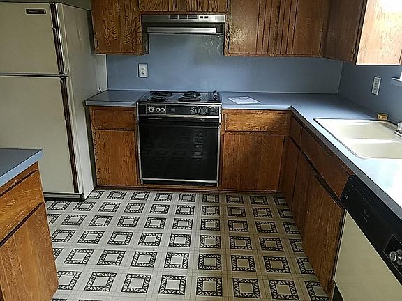 5th image of 5404 NW Sir Brian Ave APT A