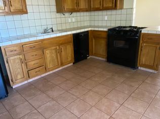 925 Perdew Ave #C, Ridgecrest, CA 93555