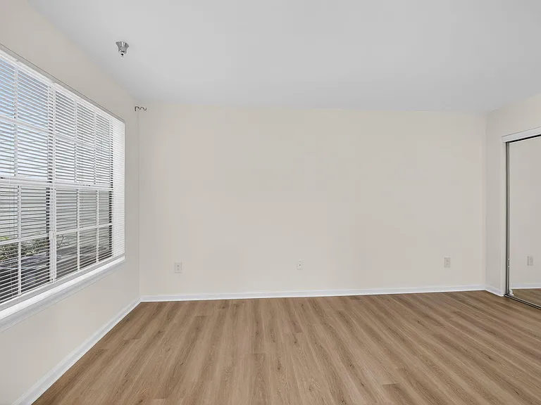2175 Crystal Way #G — Photo 10