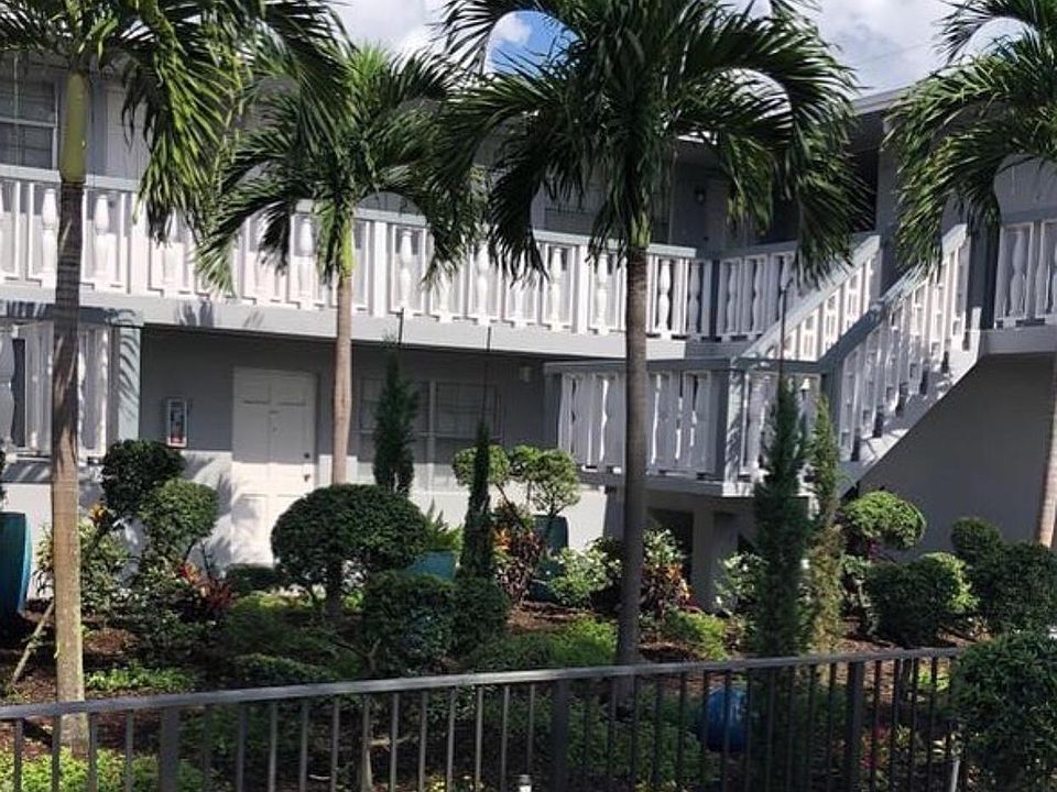 1st image of 111 Palm Ave #8