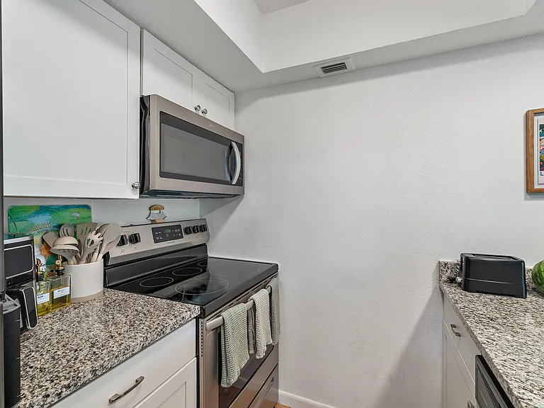 844 NW Fork Rd — Photo 5