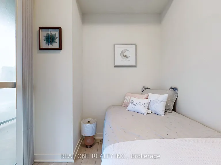 38 Annie Craig Dr #1005 — Photo 10