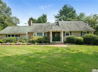 180 Flower Hill Rd, Halesite, NY 11743