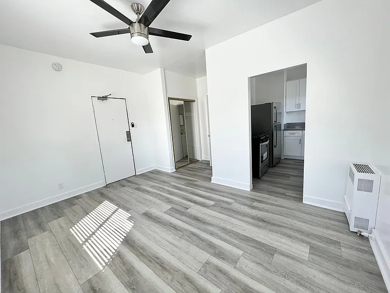 Loma Lake Apartments — Photo 16