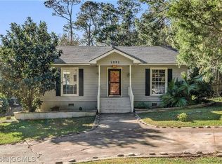 1001 Pinewood Dr W, Mobile, AL 36618