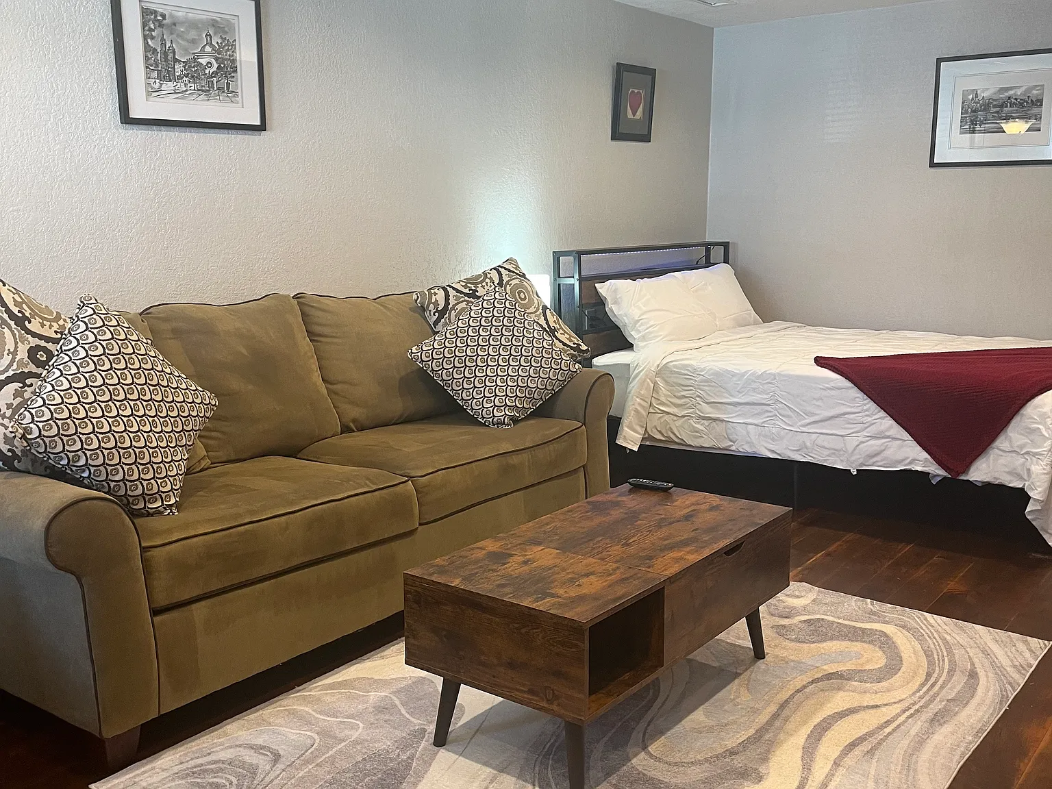 Studio, 430 sqft, $1,600 — Photo 3
