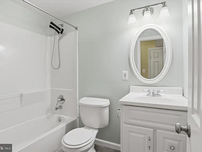 10617 Wheatley St — Photo 17