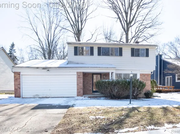 16083 Kirkshire Ave, Beverly Hills, MI 48025