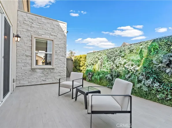 396 Chorus, Irvine, CA 92618