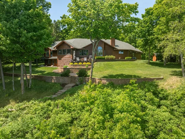 22550 Old Trapper Rd, Cohasset, MN 55721