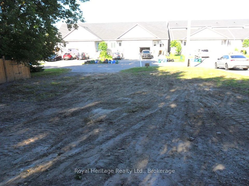 2nd image of 367 Centre St S