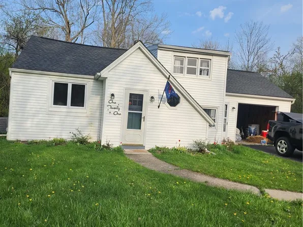 121 Winona Rd, Elma, NY 14059