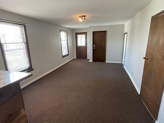 4th image of 325 National Ave NW #4