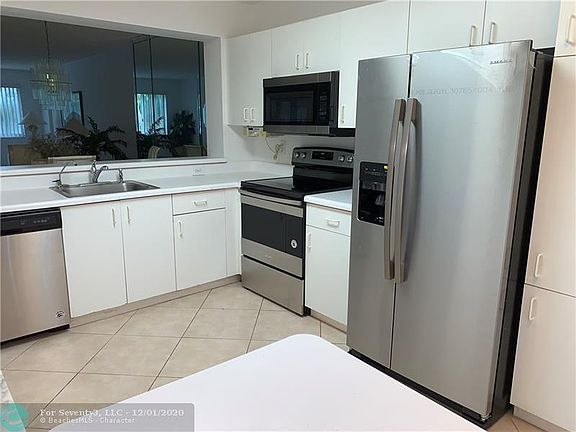 3rd image of 9525 Weldon Cir #305H