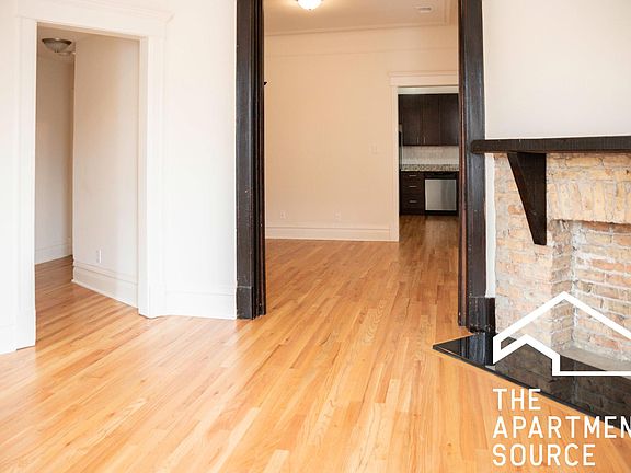 5th image of 2156 W North Ave #1F