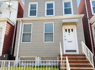 41 W 11Th St, Bayonne City, NJ 07002