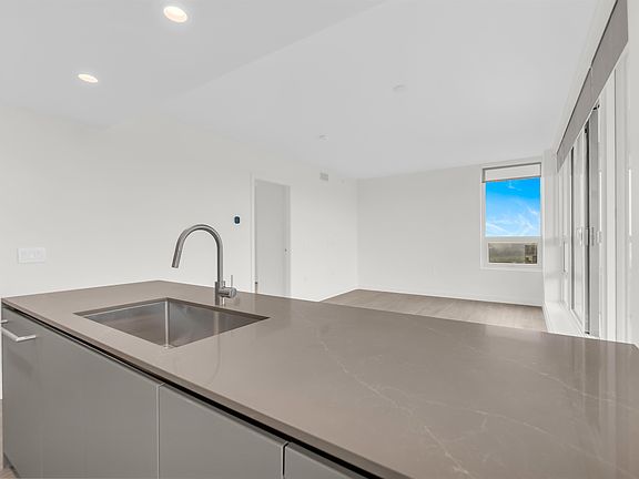 5th image of 2135 Springer Ave #3605