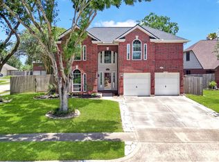 16003 Salton Point Dr, Friendswood, TX 77546