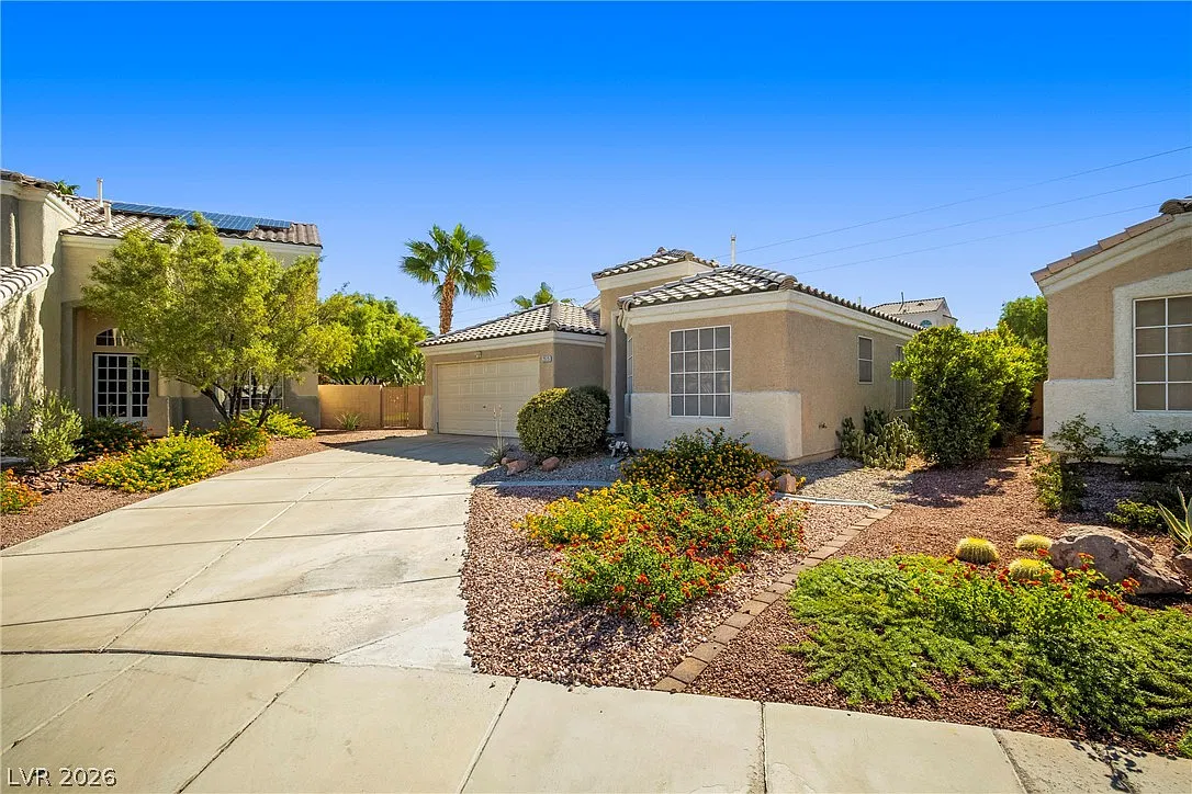 3 bed, 2.0 bath, 1230 sqft, $2,200 — Photo 4