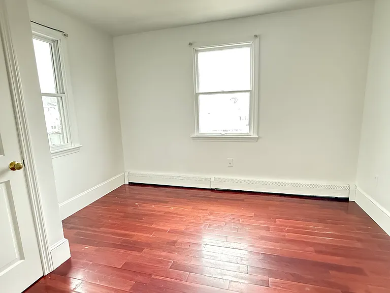 122 Sumner St #2 — Photo 9