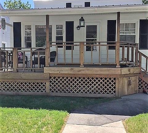 2nd image of 142 Hunter St