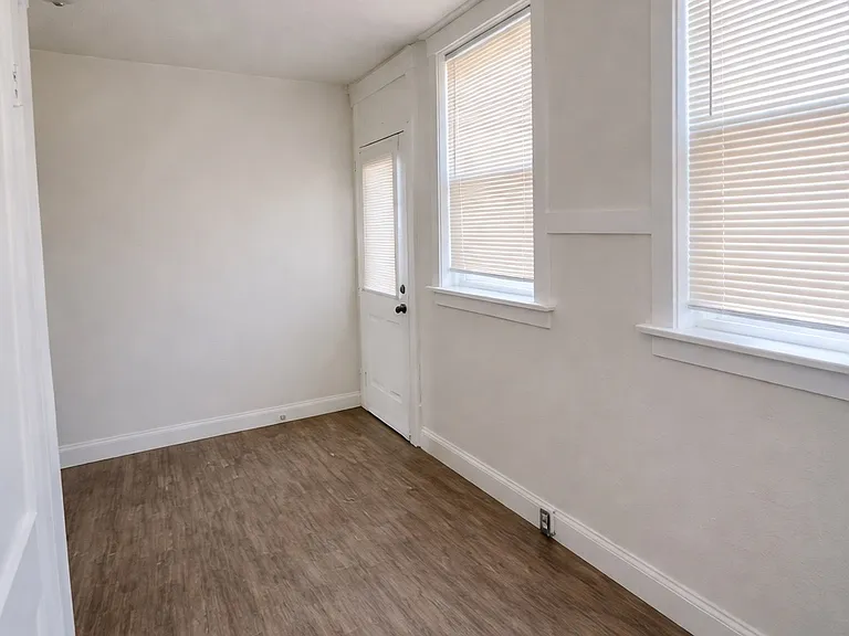 5335-1 E Bancroft Ave #2E-5335 — Photo 6