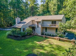 540 Charlestown Rd, Hampton, NJ 08827