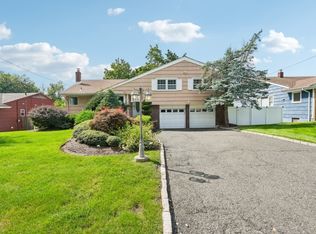 3 Wedgewood Dr, West Orange Twp., NJ 07052