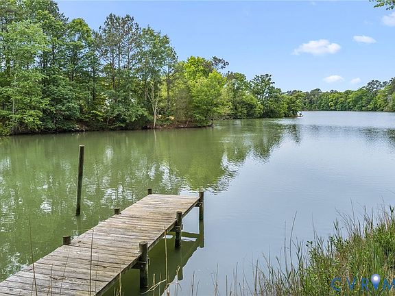 4th image of 625 Whispering Pines Rd