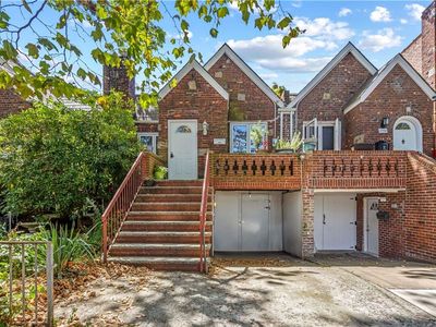 2726 E 27th St, Brooklyn, NY, 11235