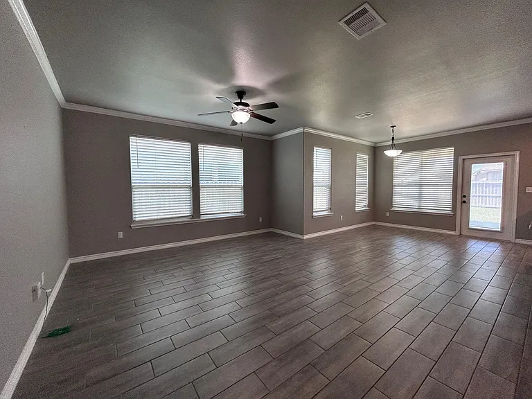 7214 Bryson Way — Photo 3