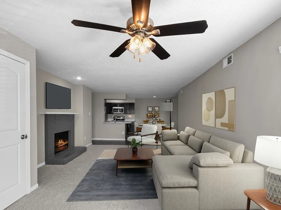 The Bishop (Renovated) - 1 Bed / 1 Bath - 793-837 Sq.Ft.