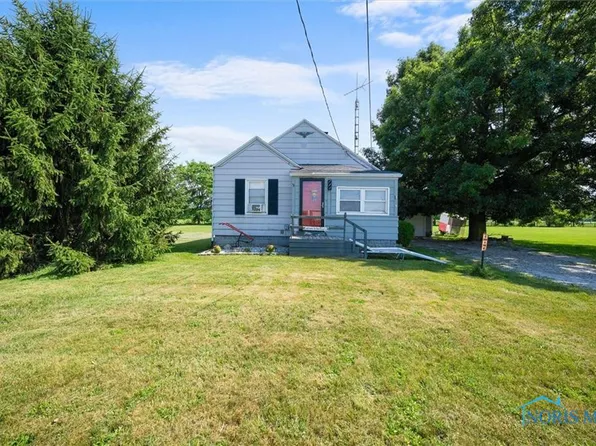 3706 Corduroy Rd, Oregon, OH 43616