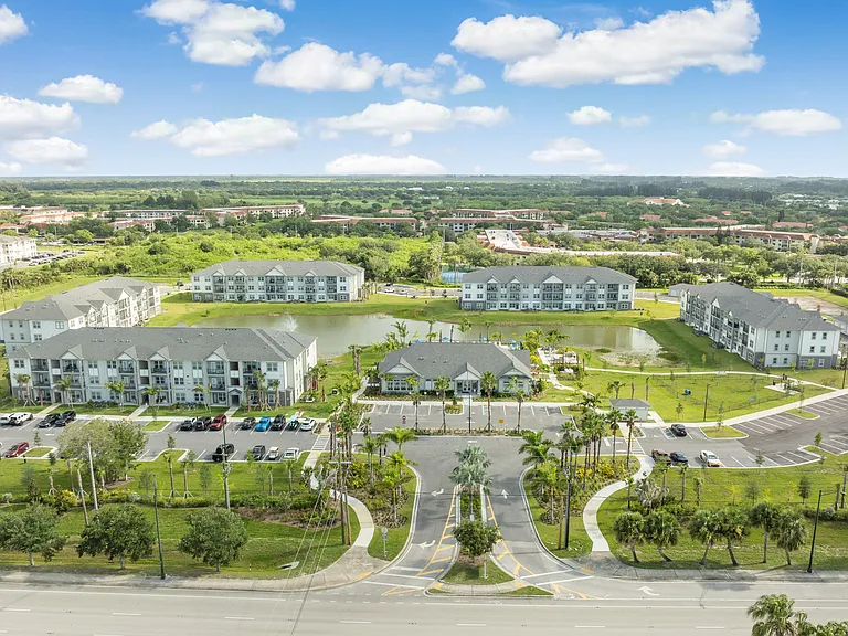 Aspire Vero Beach — Photo 26