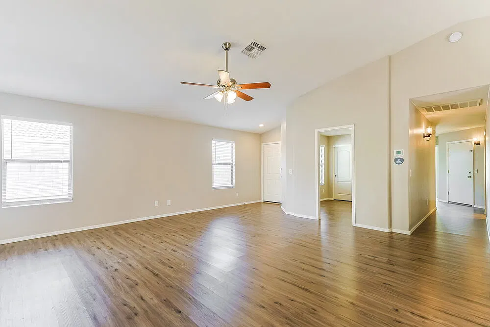 4 bed, 2.0 bath, 1678 sqft, $2,330 — Photo 3