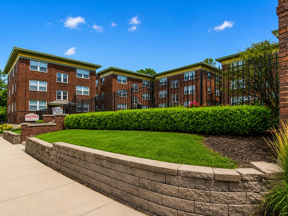 Roanoke Court Apartments