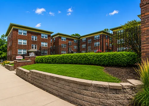 Roanoke Court Apartments Photo 1