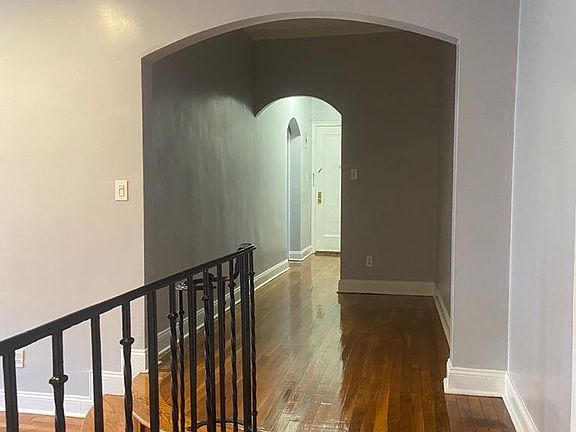 3rd image of 29 S Munn Ave APT 3D