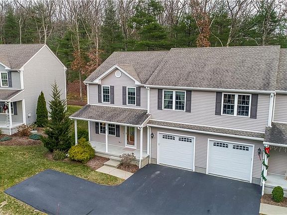 2nd image of 18 Country Hill Ln #18