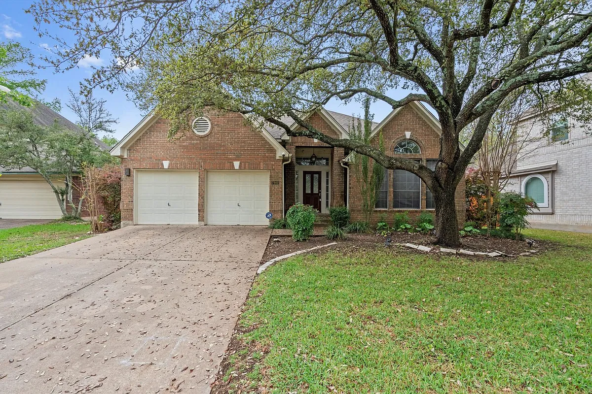 Building Photo - 7902 Isaac Pryor Dr