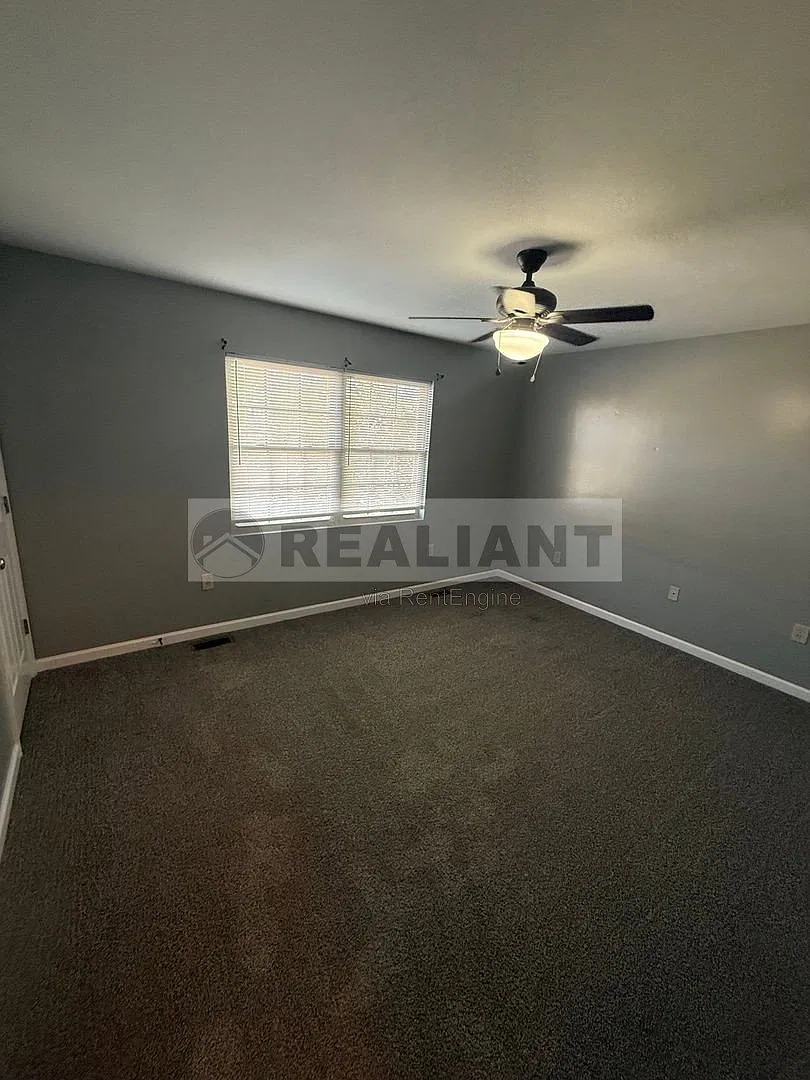 2 bed, 1.5 bath, 1050 sqft, $1,200 — Photo 2