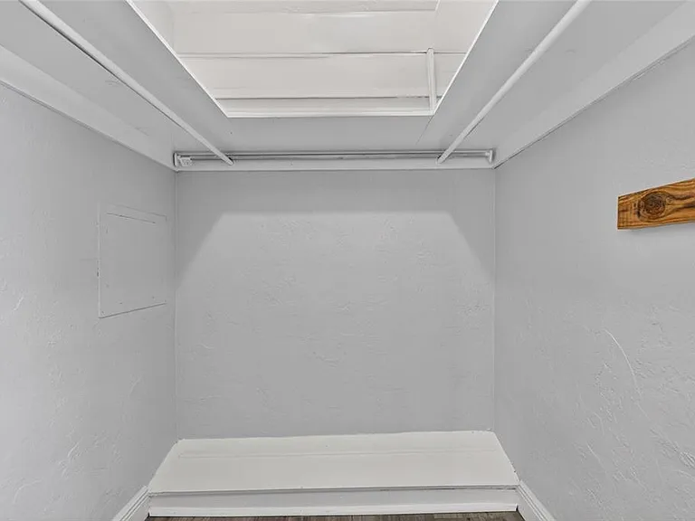 6305 Cottonwood Ln — Photo 36