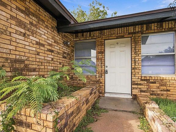 2nd image of 1808 Las Cruces Ln
