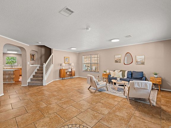 5th image of 814 BUTLER PT
