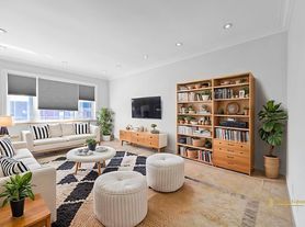 25-54 43rd St, Astoria, NY