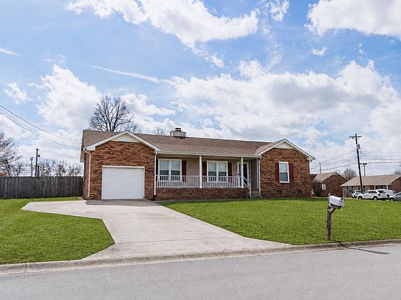3rd image of 1000 Monica Dr