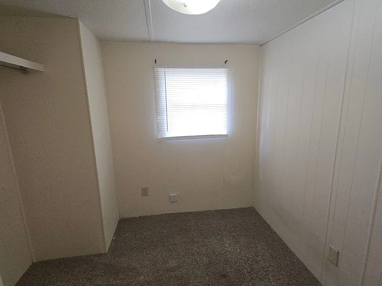 93 Oakwood Cir #8 — Photo 7