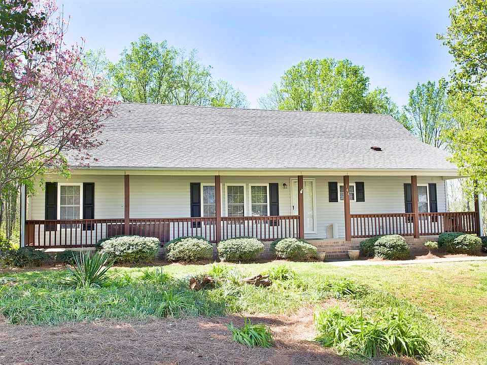 1st image of 144 Adeline Dr