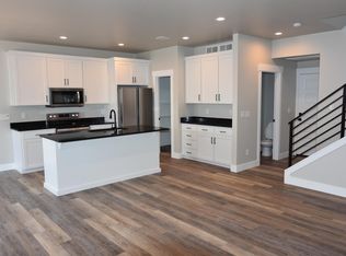 2895 Homewood Dr, Idaho Falls, ID 83406
