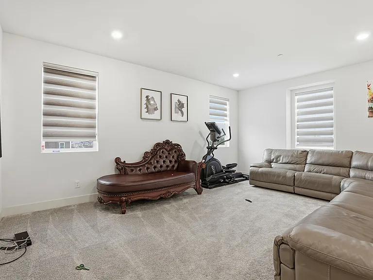 3037 Copley Dr — Photo 10